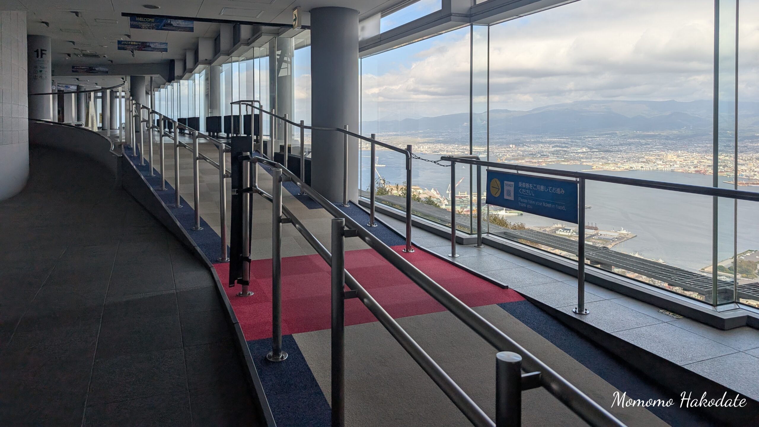 ロープウェイロビーからの夜景